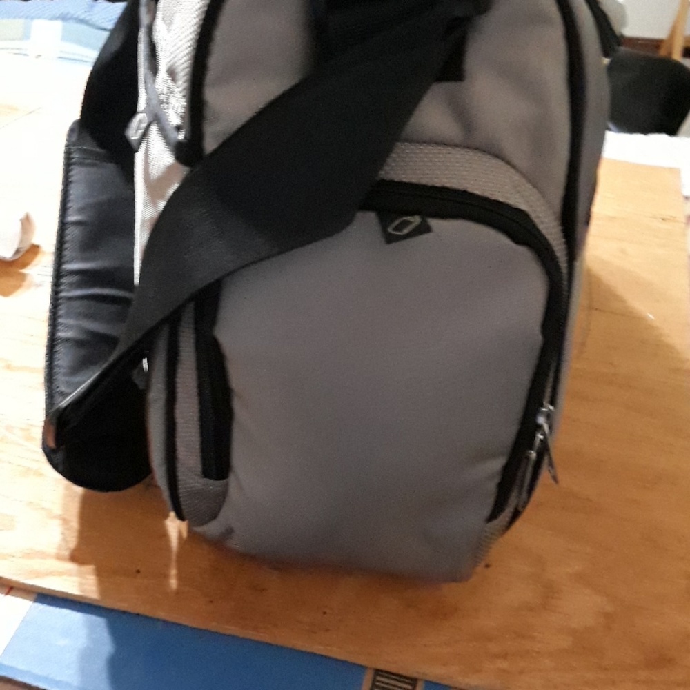 Diaper bag - Picture 2 of 5